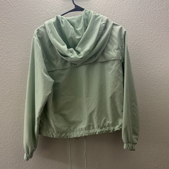 Light Green cut off Jacket - Picture 3 of 3
